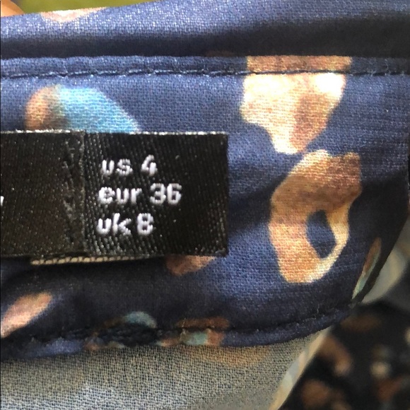 NEW** Nasty Gal Leopard Floral Shirr Navy - Picture 7 of 7